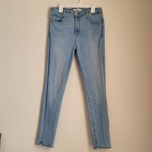 Abercrombie & Fitch Jeans Light Wash Super Skinny High Rise Size 29/8 Short